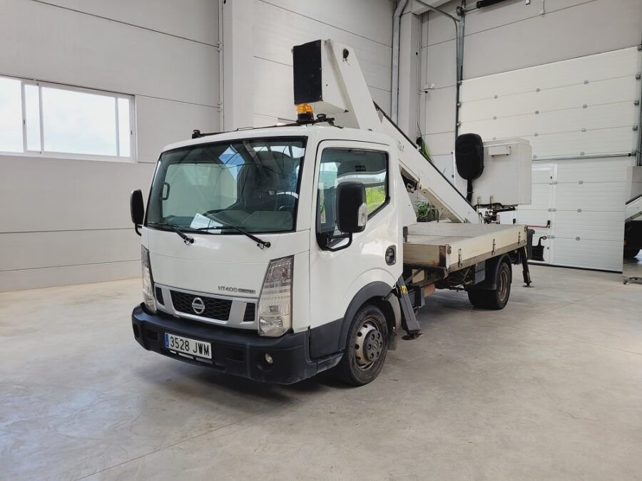 Nissan Cabstar 3528JWM, fotografía 4