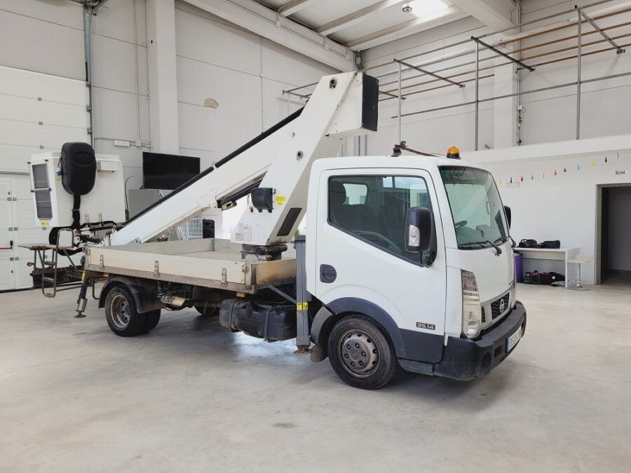 Nissan Cabstar 3528JWM, fotografía 5