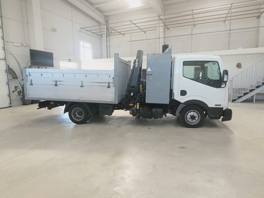 Nissan Cabstar 0914KDY, fotografía 2