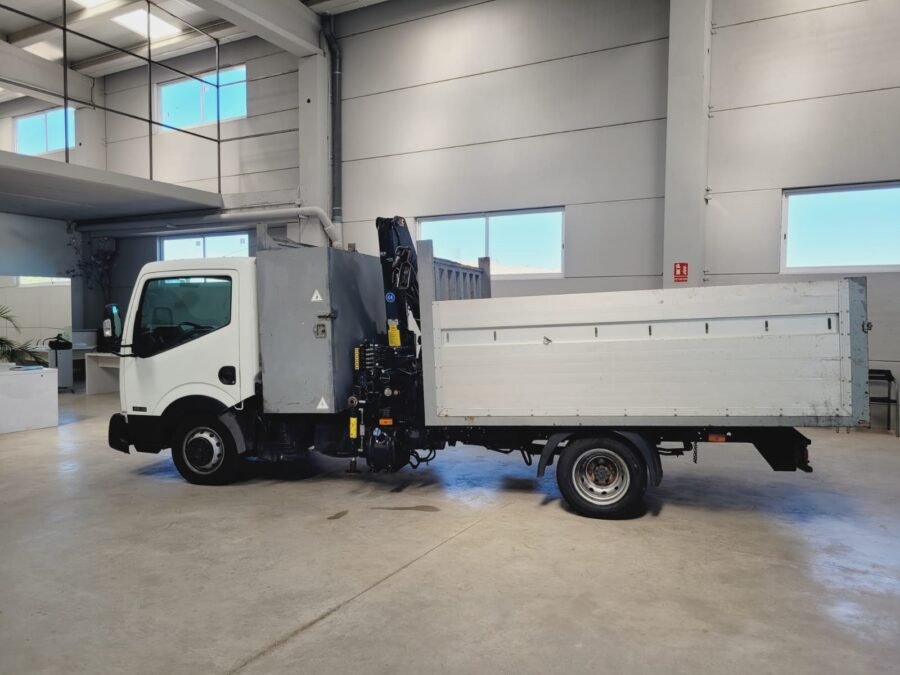 Nissan Cabstar 0914KDY, fotografía 6