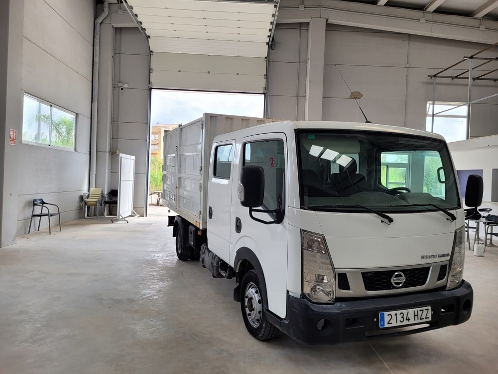 CABSTAR DOBLE CABINA VOLQUETE