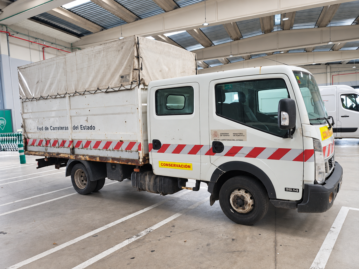 Nissan Cabstar 0061JDK, fotografía 2